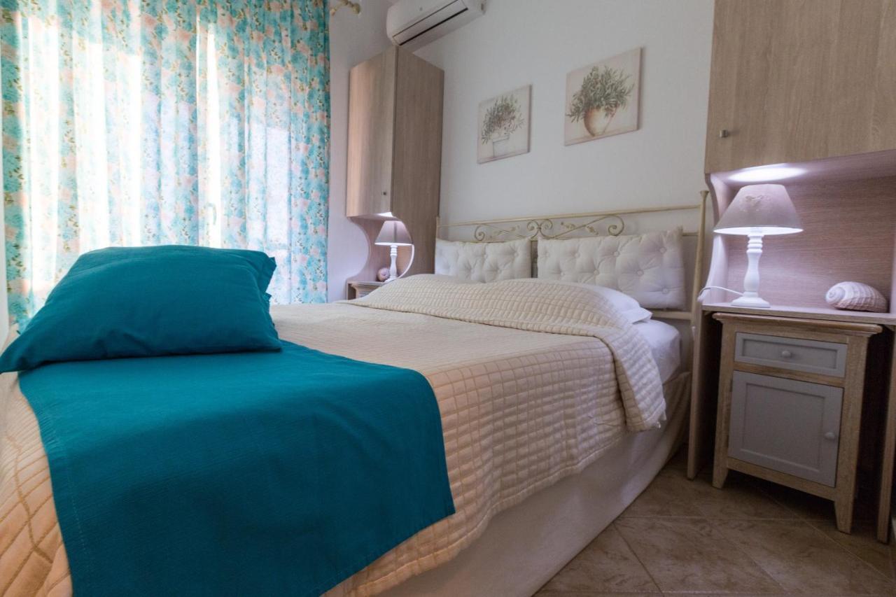 Moriel Seaside Homes Suites Elia Nikitis Exterior photo